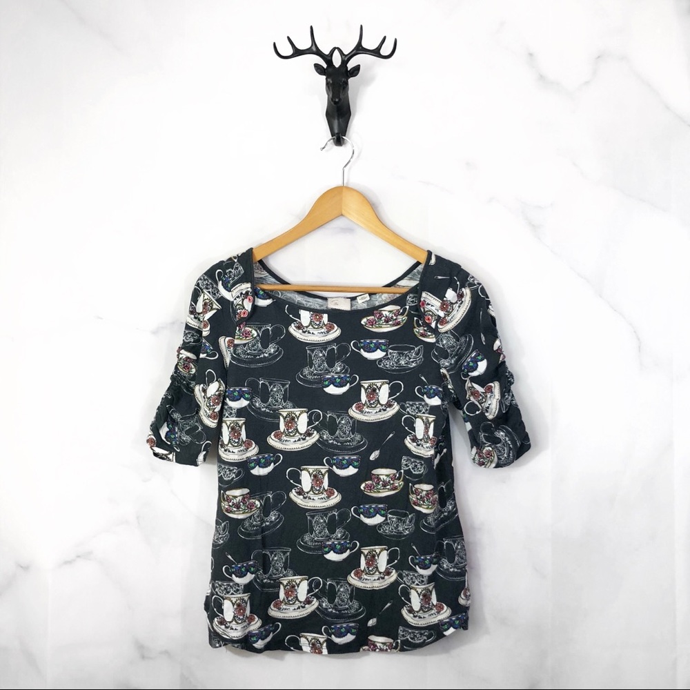 Postmark Anthropologie | Black Teacup Print Top L